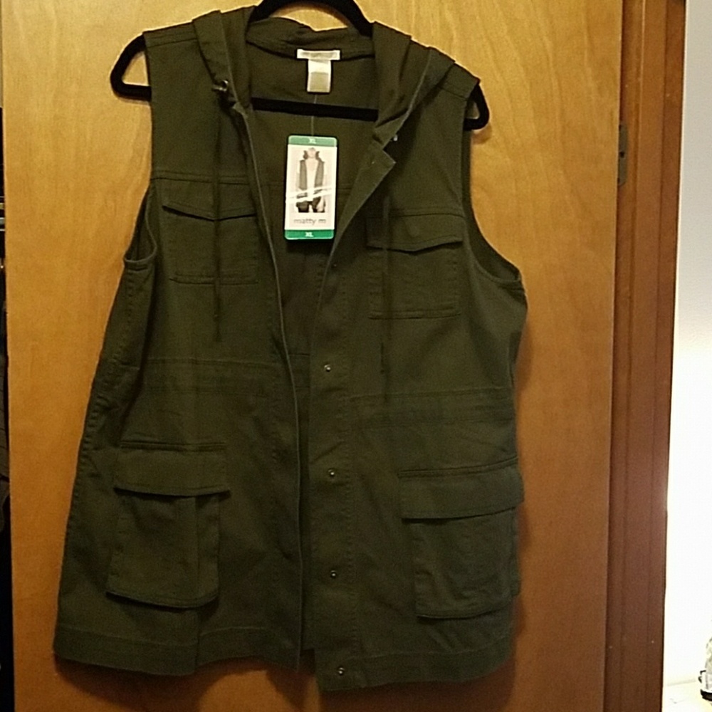 Women's hooded utility vest